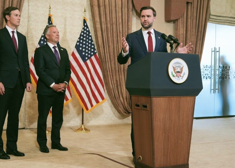 Iran peace talks I শান্তি বৈঠকত পাকিস্তানৰ ভূমিকা সম্পৰ্কে মুকলিকৈ প্ৰকাশ ট্ৰাম্পৰ, মুনীৰ-শ্বাহবাজলৈ বাৰ্তা