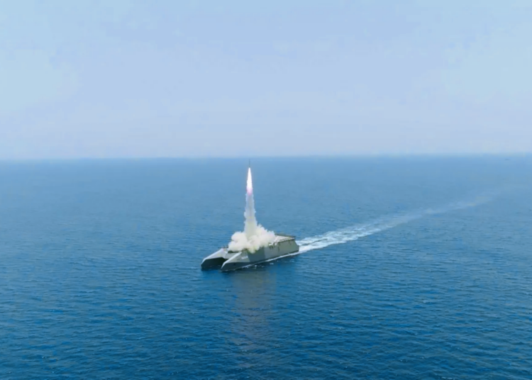 হৰমুজ অৱৰোধৰ হুংকাৰ আমেৰিকাৰ I উপহাস তেহৰাণৰ, তেলৰ দাম লৈ ৱাশ্বিংটনক সতৰ্ক কৰিলে ইৰানে