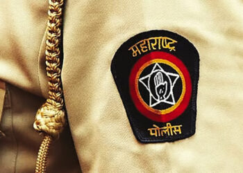 Maharashtra Police officer controversy : আপুনি বৰ ধুনীয়া, আপোনাৰ ছোৱালীও… আৰক্ষী বিষয়াৰ বিৰুদ্ধে মহিলাক অসৎ আচৰণৰ অভিযোগ