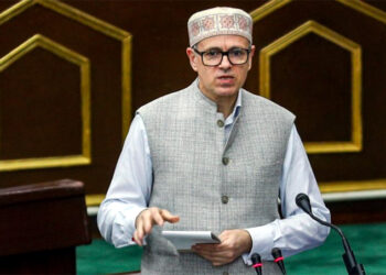 JK Assembly row : নতুন ভূমি নীতি বিধেয়কক লৈ উত্তপ্ত জম্মু-কাশ্মীৰ বিধানসভা