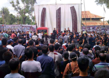 Tension between Naga and Kuki : ‎মণিপুৰত নাগা ছাত্ৰ সন্থাৰ প্ৰতিবাদী সমাবেশ : সন্ত্ৰাসবাদীৰ আক্ৰমণত দুজন লোকৰ মৃত্যুক লৈ উত্তেজনা ‎