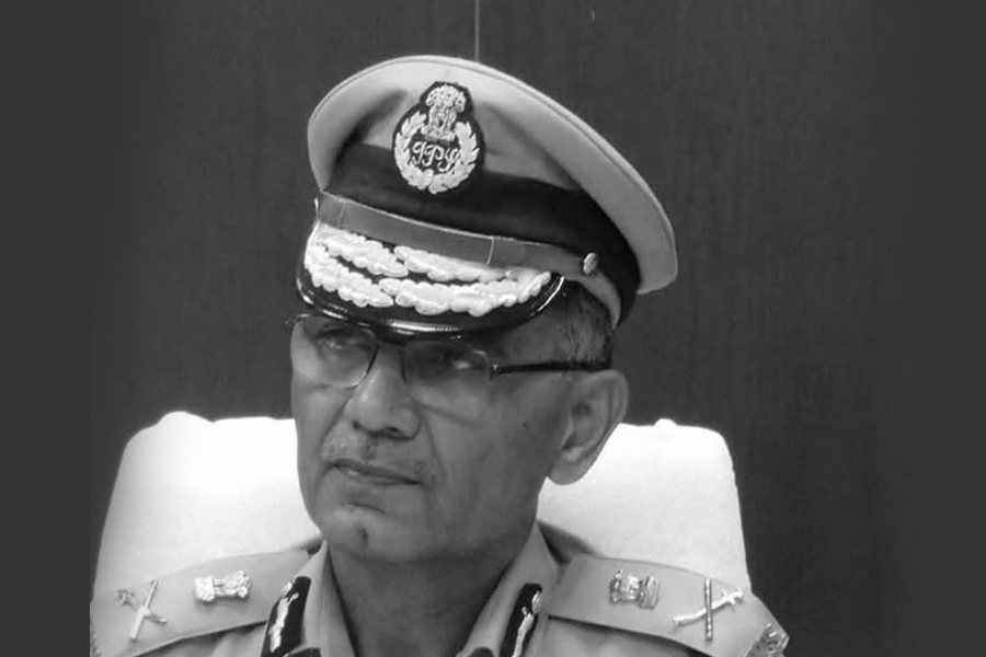 Tripura DGP death I ত্রিপুৰাৰ আৰক্ষী সঞ্চালক প্ৰধানৰ মৃতদেহ উদ্ধাৰ, আত্মহত্যাৰ সন্দেহ 3 Tripura DGP death I